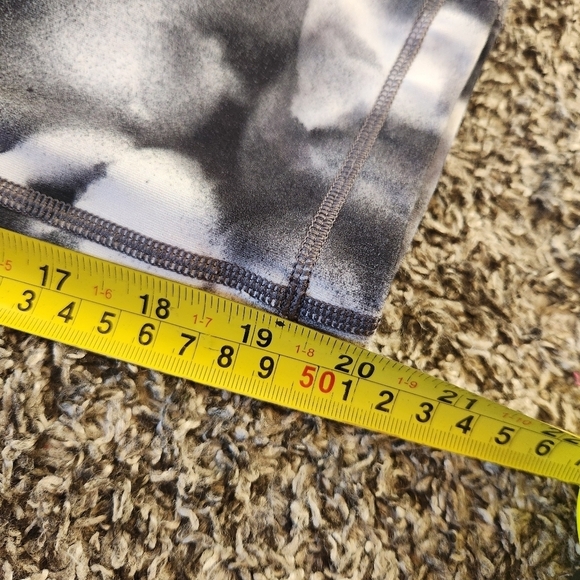 Lululemon Speed Up Crop Black Grey White Size 10 - Picture 12 of 16